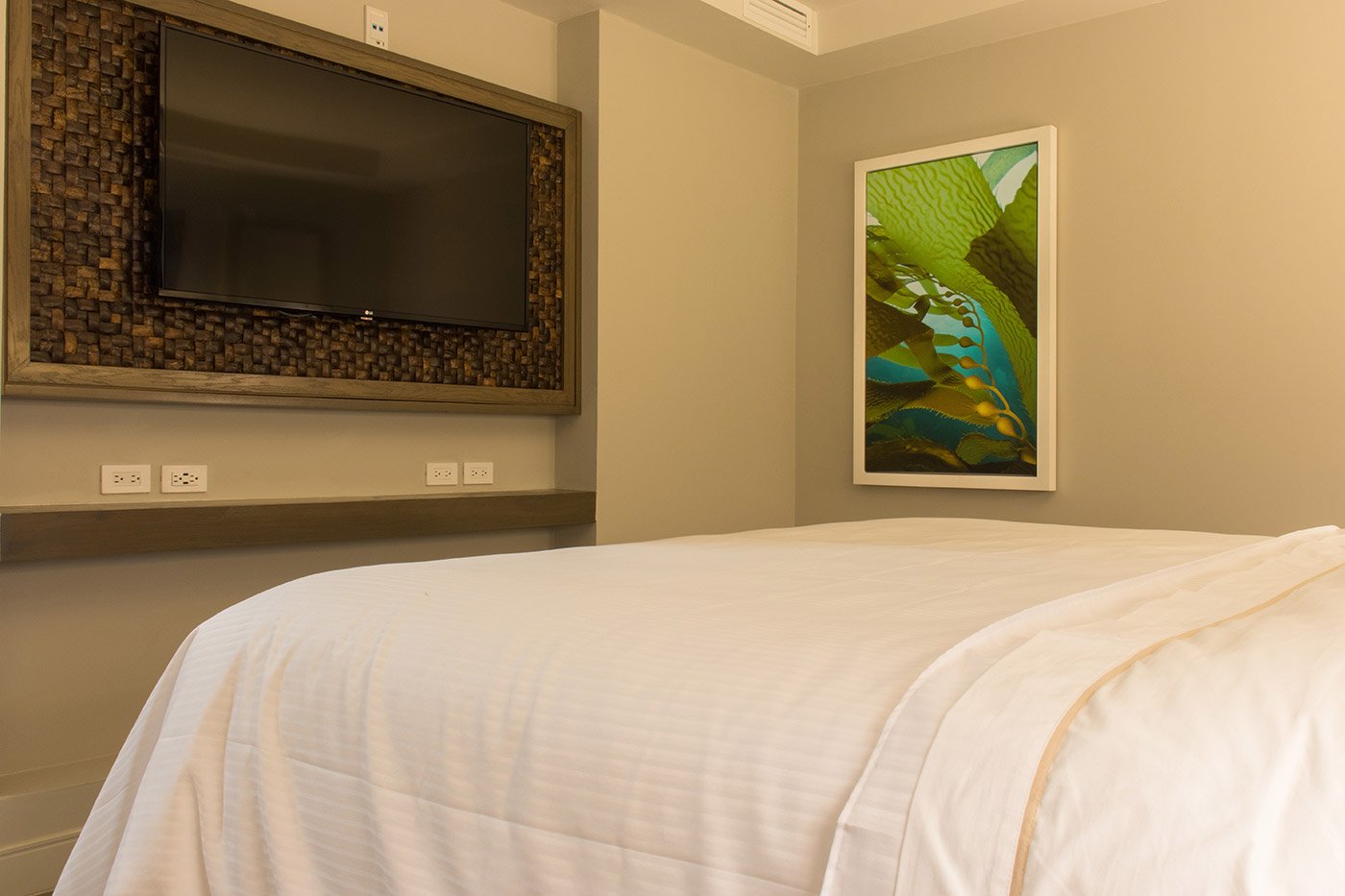 Proyectos SPAD Constructora, Remodelación de habitaciones Westin, Cobertor de cama decoración, Diseño de Interiores, Arquitectura, Puerto Vallarta, Jalisco, México